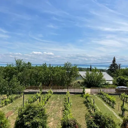 Fuege Vendeghaz Ferienhaus Lovas